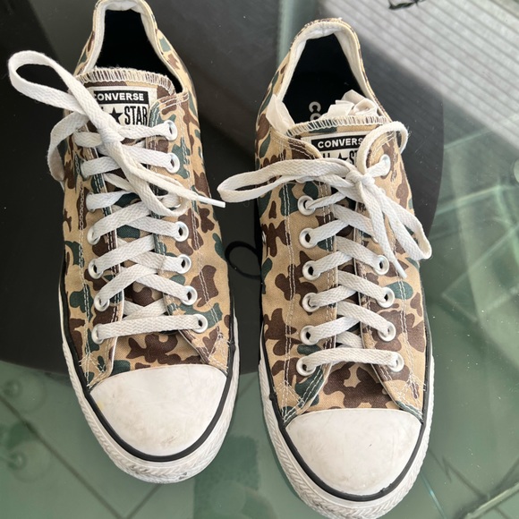 Converse | Camouflage sneakers size 11 (run small - fits Women’s size 10) - Picture 1 of 9